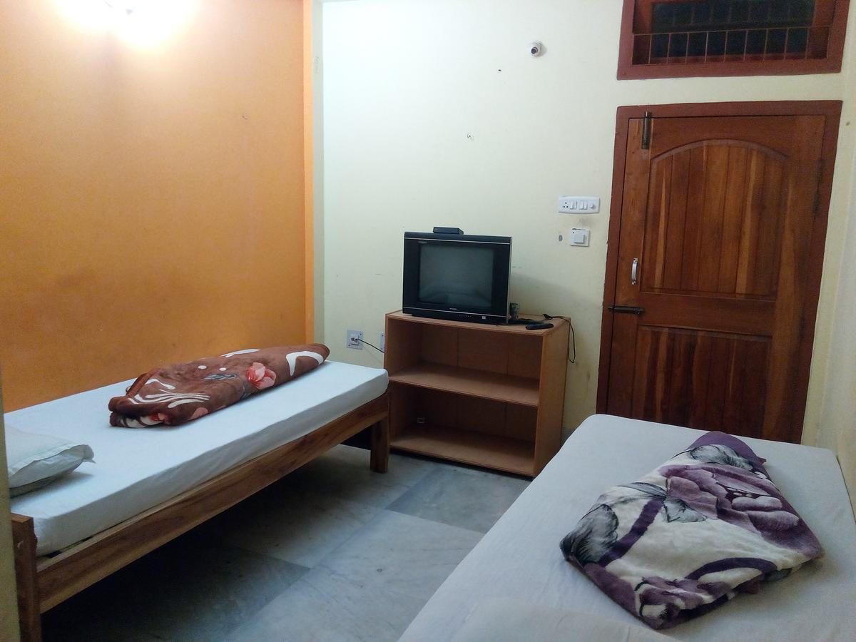 Dispur Lodge Guwahati Exterior foto