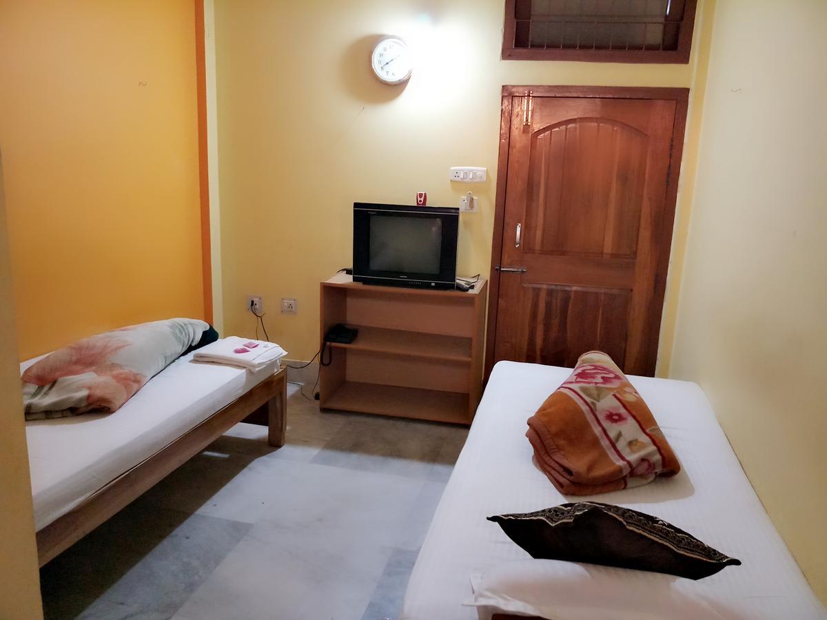 Dispur Lodge Guwahati Exterior foto